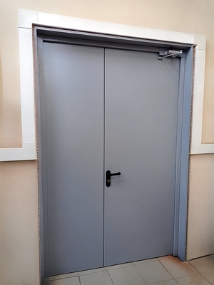 Серая огнестойкая дверь Серая огнестойкая дверь