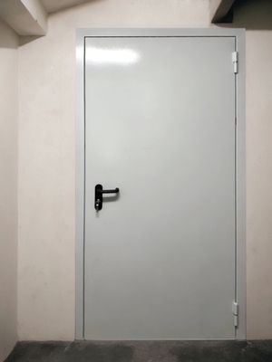 Огнеупорная стальная дверь